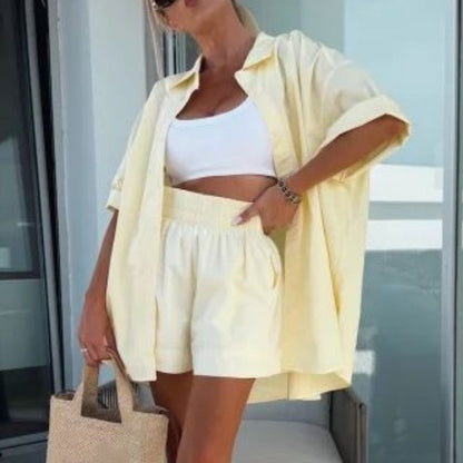Ensemble 2 pièces chemise à manches courtes et short taille haute de couleur unie vibrante