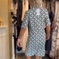 Robe à motif géométrique avec manches courtes et col de chemise